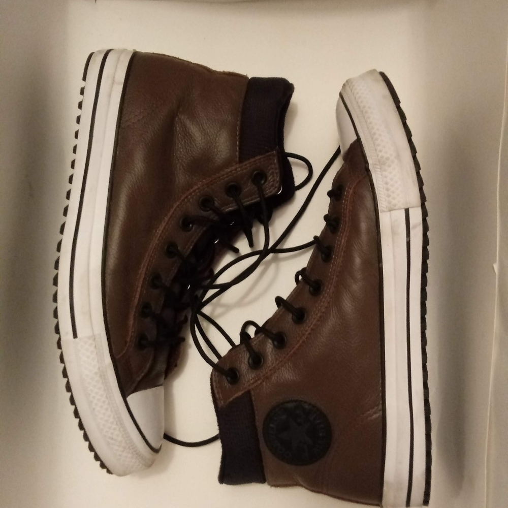 3/$50    Converse men's 10, women's 12